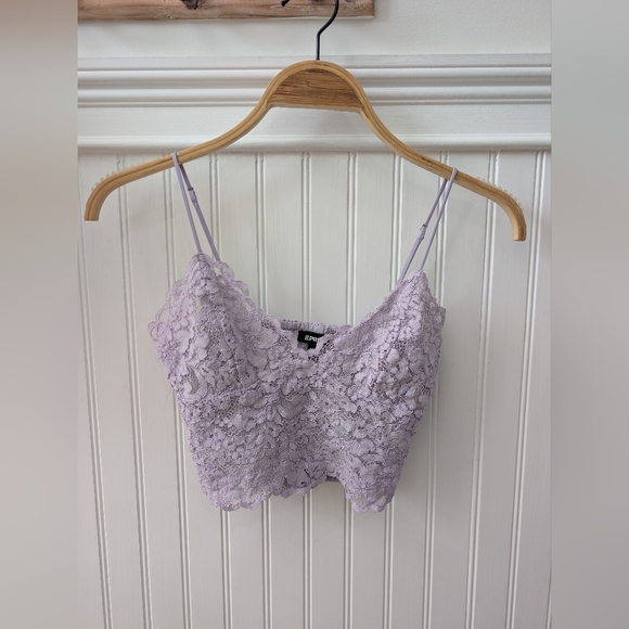Express Allover Lace Cropped Cami - Picture 5 of 5